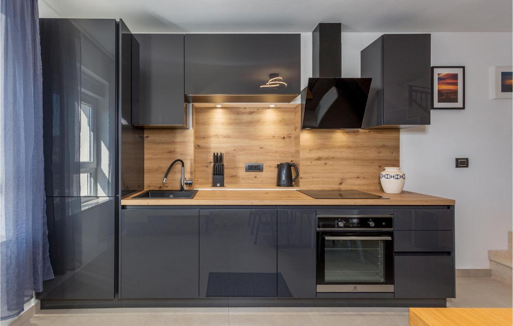 Beautiful In With Kitchen Počitniška hiša *