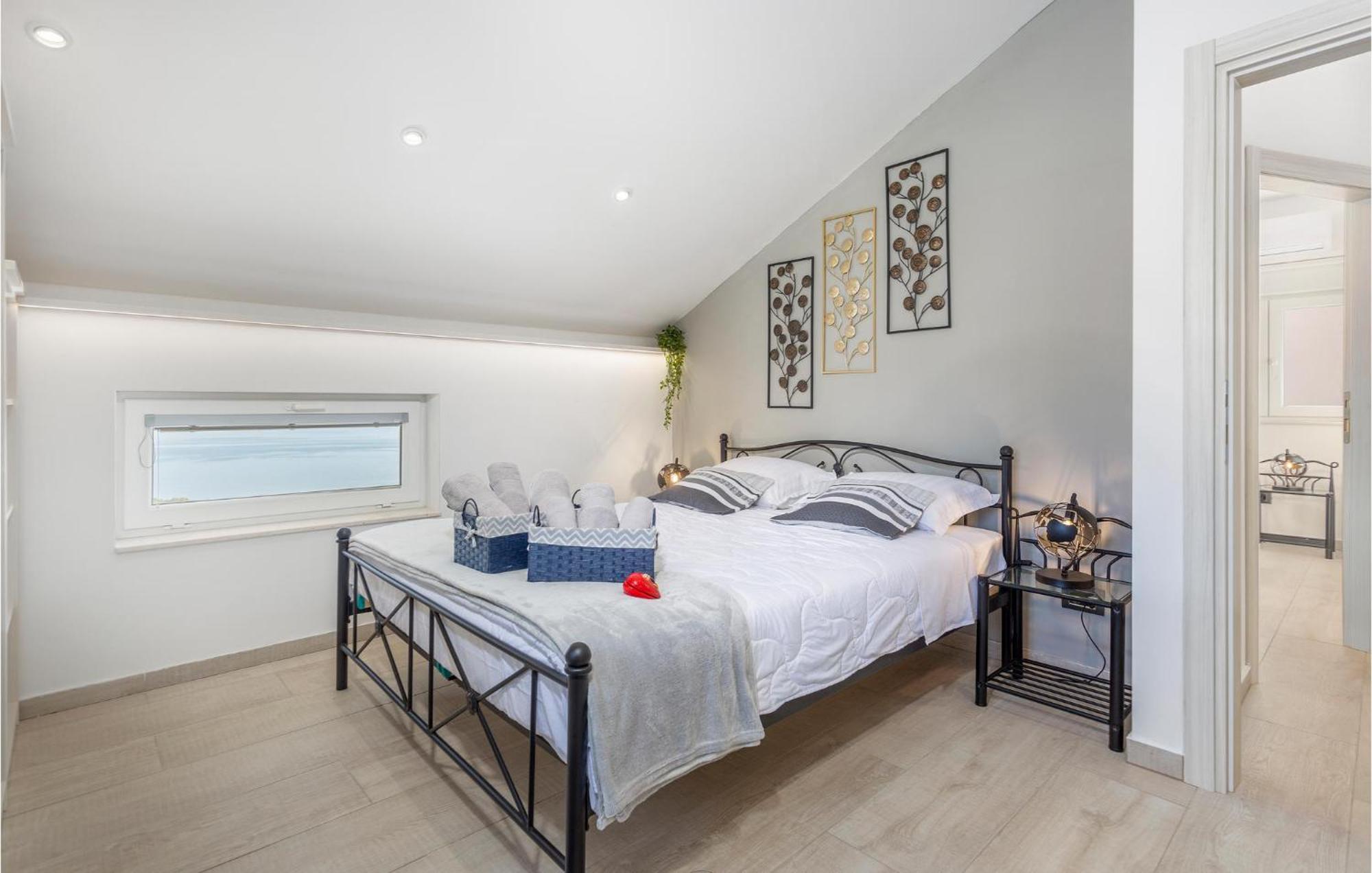 Beautiful In With Kitchen Holiday home Icici